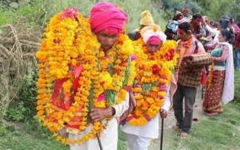 डोल्पाको त्रिपुराकोट गाउँवासी आफ्नै साइतमा लाउँछन् दसैँको टीको